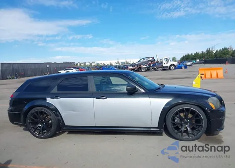 2005 Dodge Magnum Rt z USA, uszkodzony, nr VIN 2D8GV58275H654520